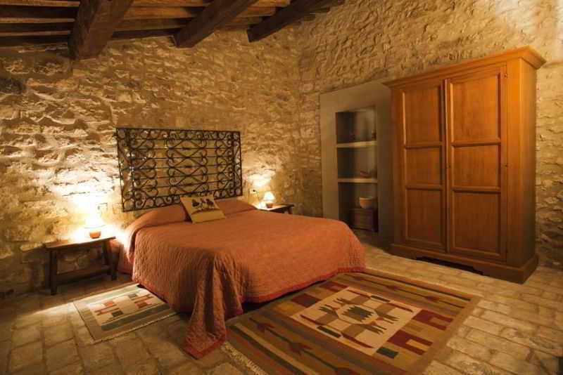 Aparthotel Castello Valenzino Pierantonio Exterior foto