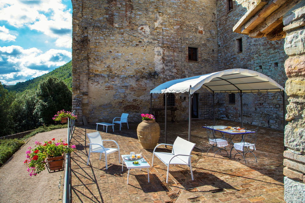 Aparthotel Castello Valenzino Pierantonio Exterior foto