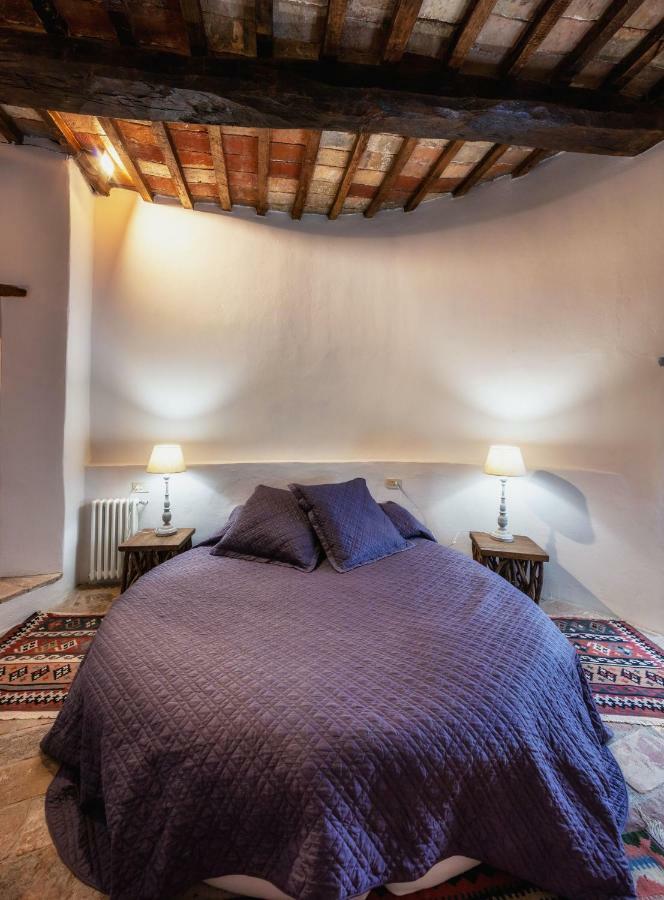 Aparthotel Castello Valenzino Pierantonio Exterior foto