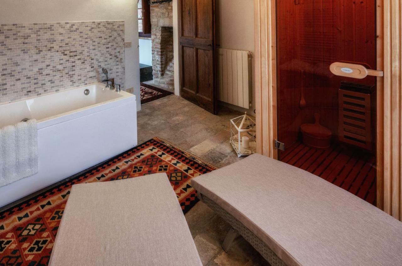 Aparthotel Castello Valenzino Pierantonio Exterior foto