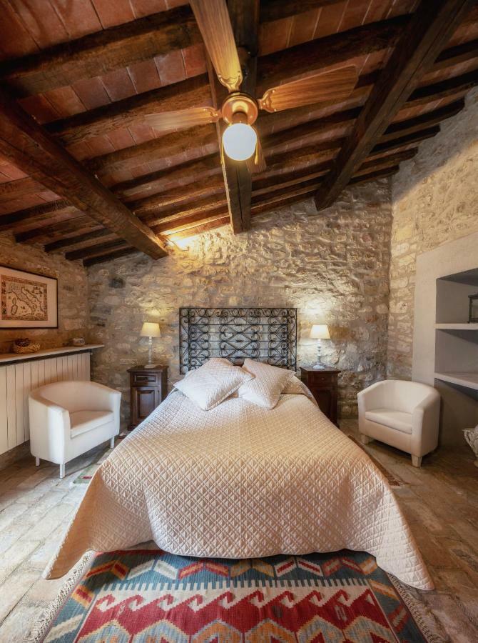 Aparthotel Castello Valenzino Pierantonio Exterior foto
