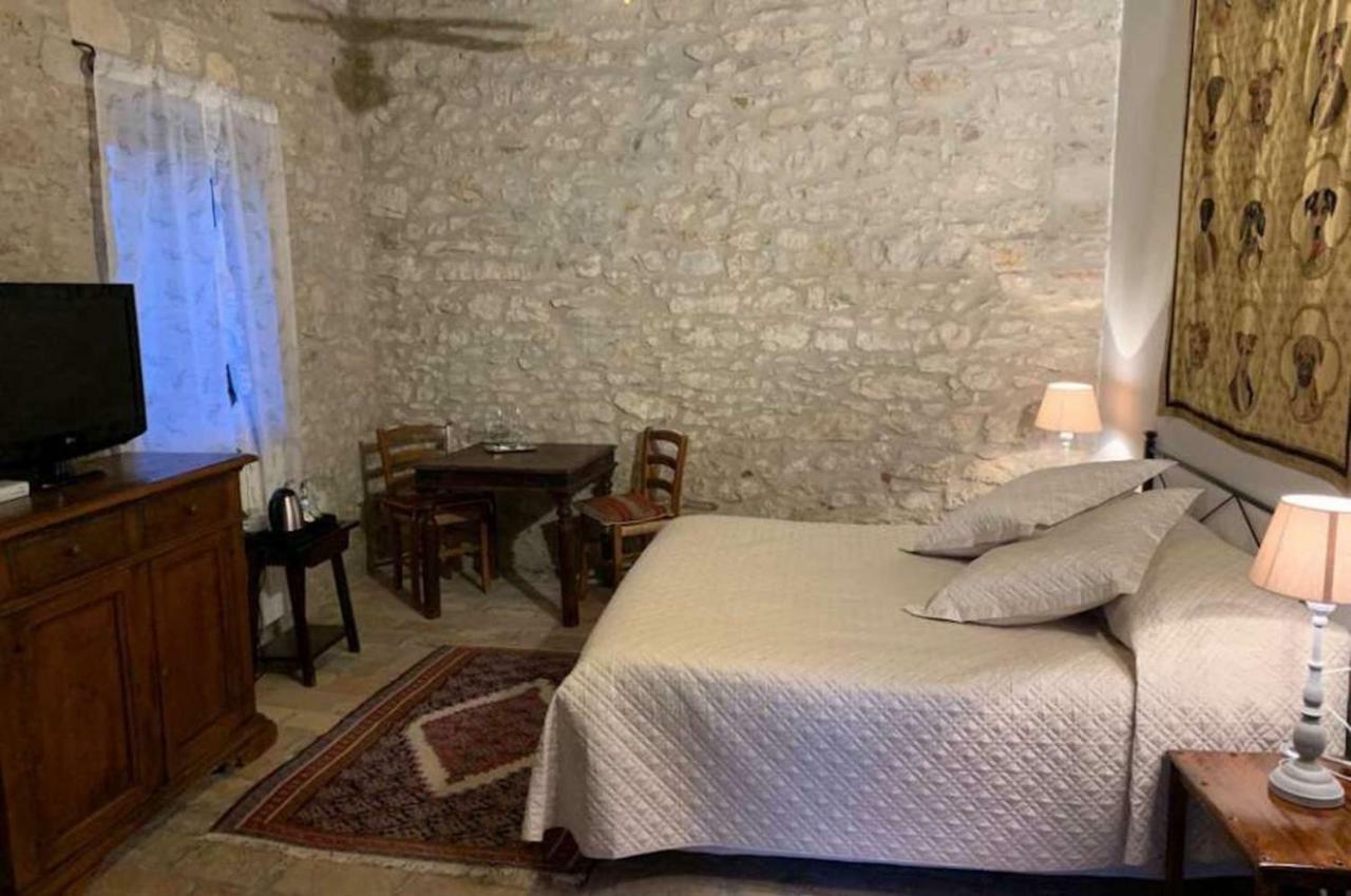 Aparthotel Castello Valenzino Pierantonio Exterior foto