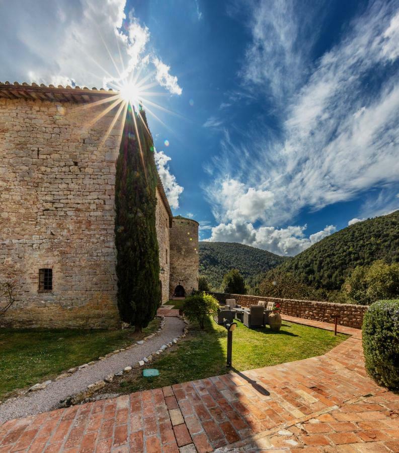 Aparthotel Castello Valenzino Pierantonio Exterior foto