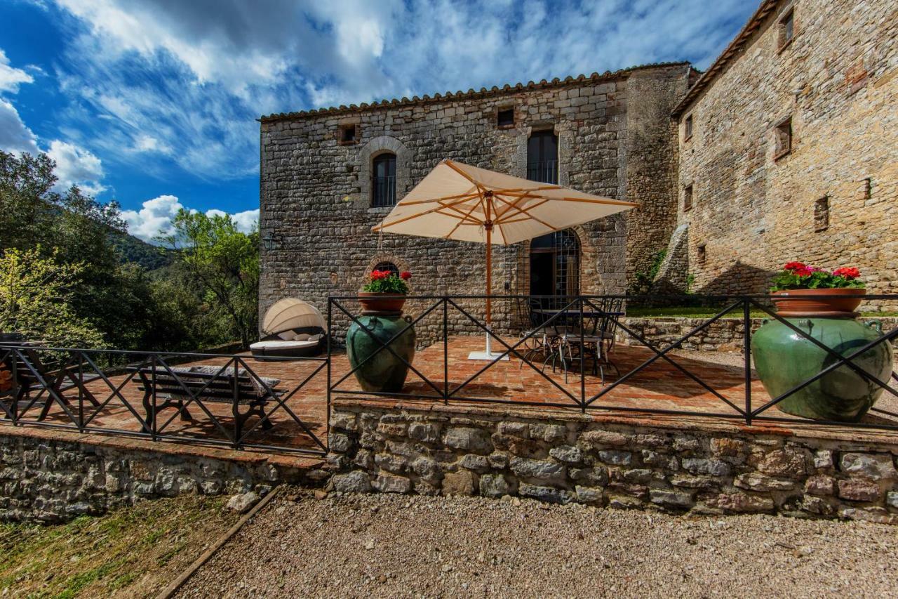 Aparthotel Castello Valenzino Pierantonio Exterior foto