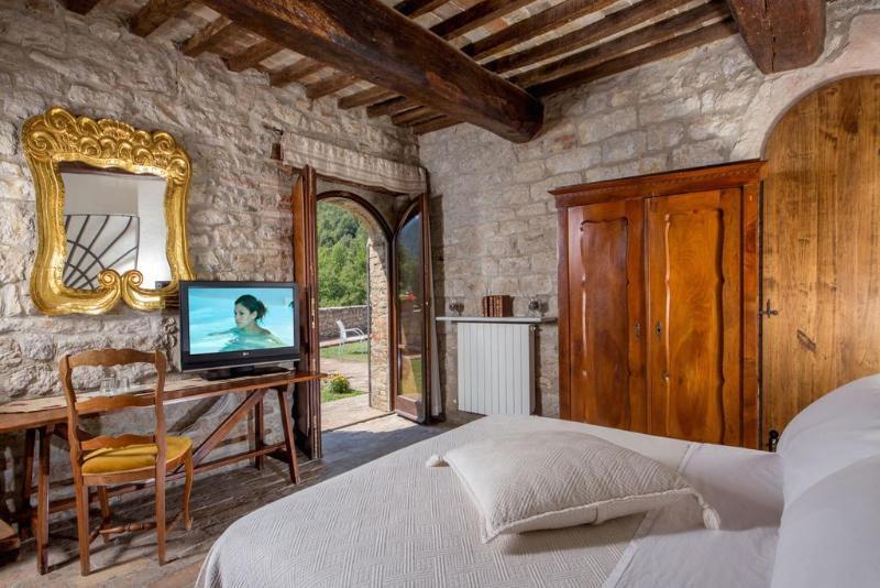 Aparthotel Castello Valenzino Pierantonio Exterior foto